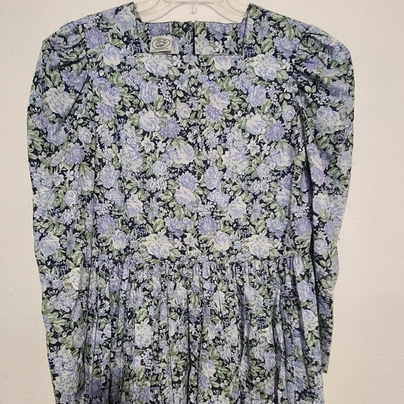 Vintage Laura Ashley floral dress - Picture 3 of 15
